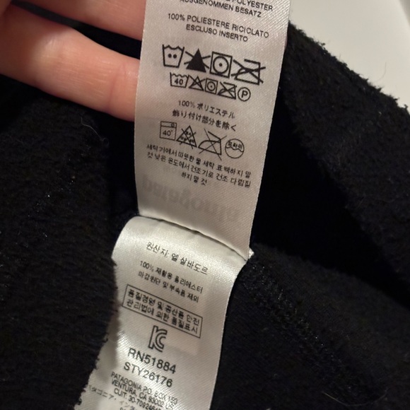 Patagonia Men's Black Zip-Up Sweater - Picture 5 of 9